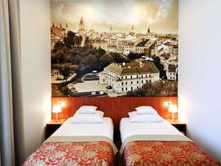 Отели типа «постель и завтрак» Dom na Podwalu Люблин Номер Делюкс с кроватью размера «king-size»-1